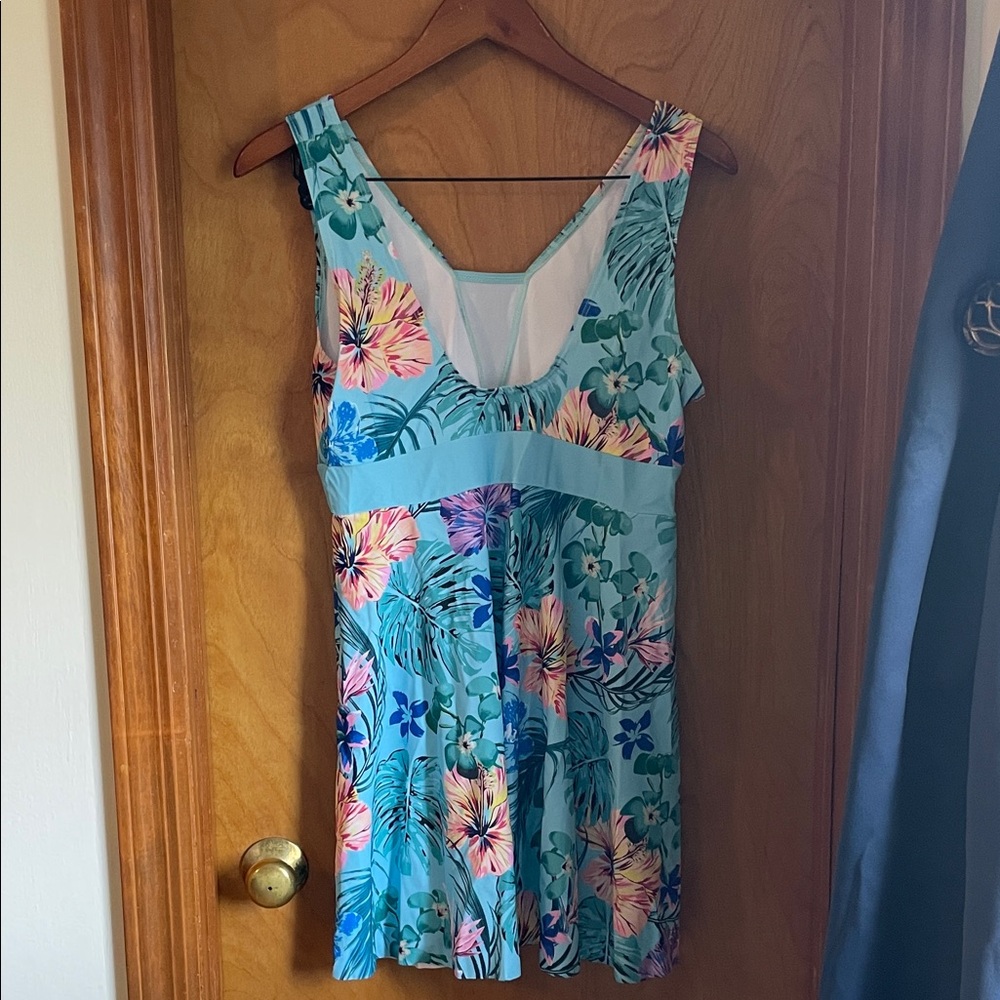 Tropical Two-Piece Bathing suit, XL - Picture 2 of 8